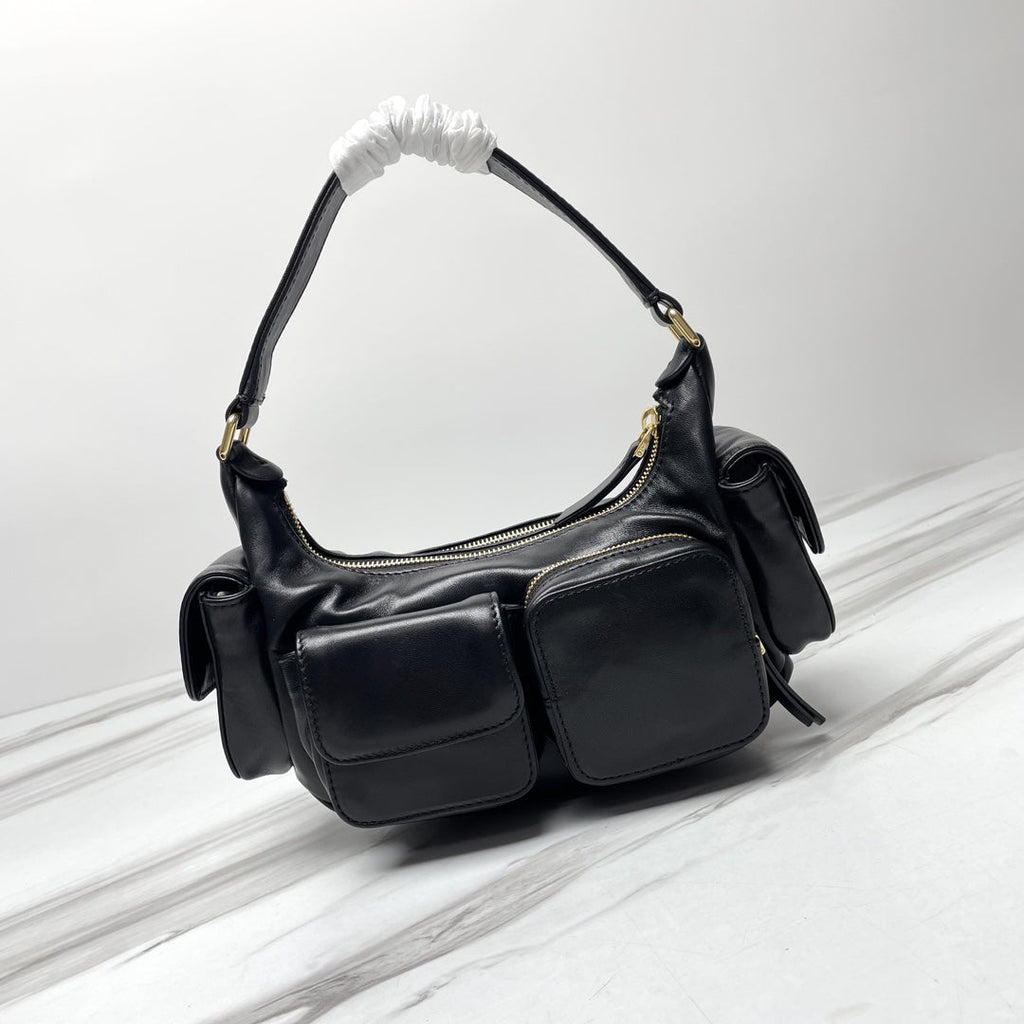 MIU POCKET 21CM SHOULDER BAG BLACK CALFSKIN