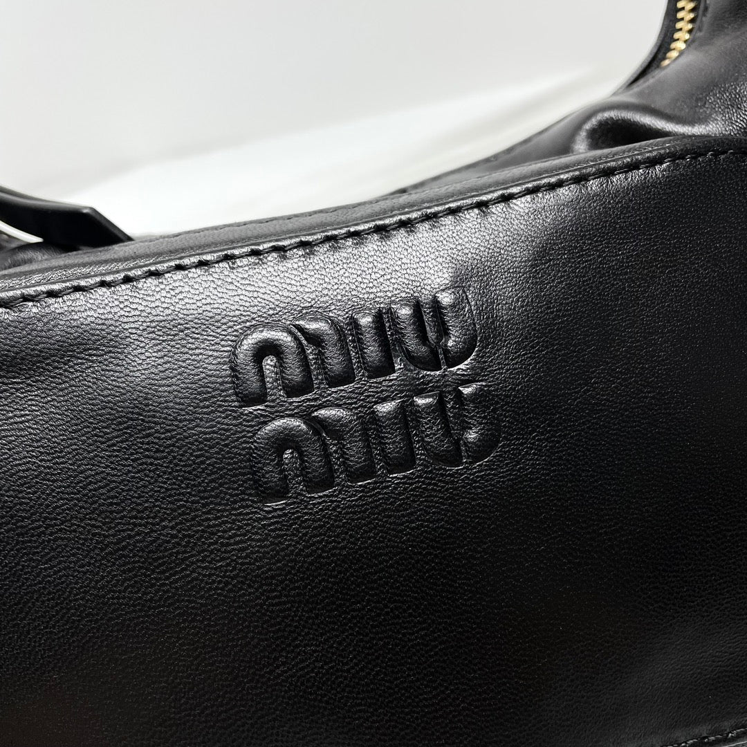 MIU POCKET 21CM SHOULDER BAG BLACK CALFSKIN