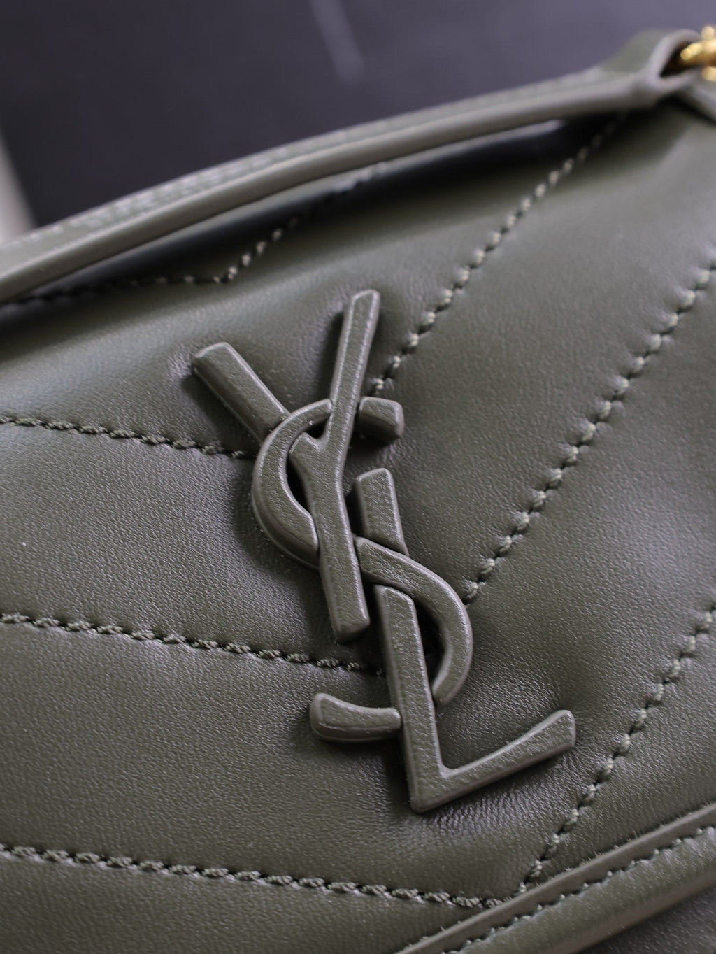 NIKI BABY 22 IN UNIFORM GREEN LAMBSKIN GOLD CHAIN