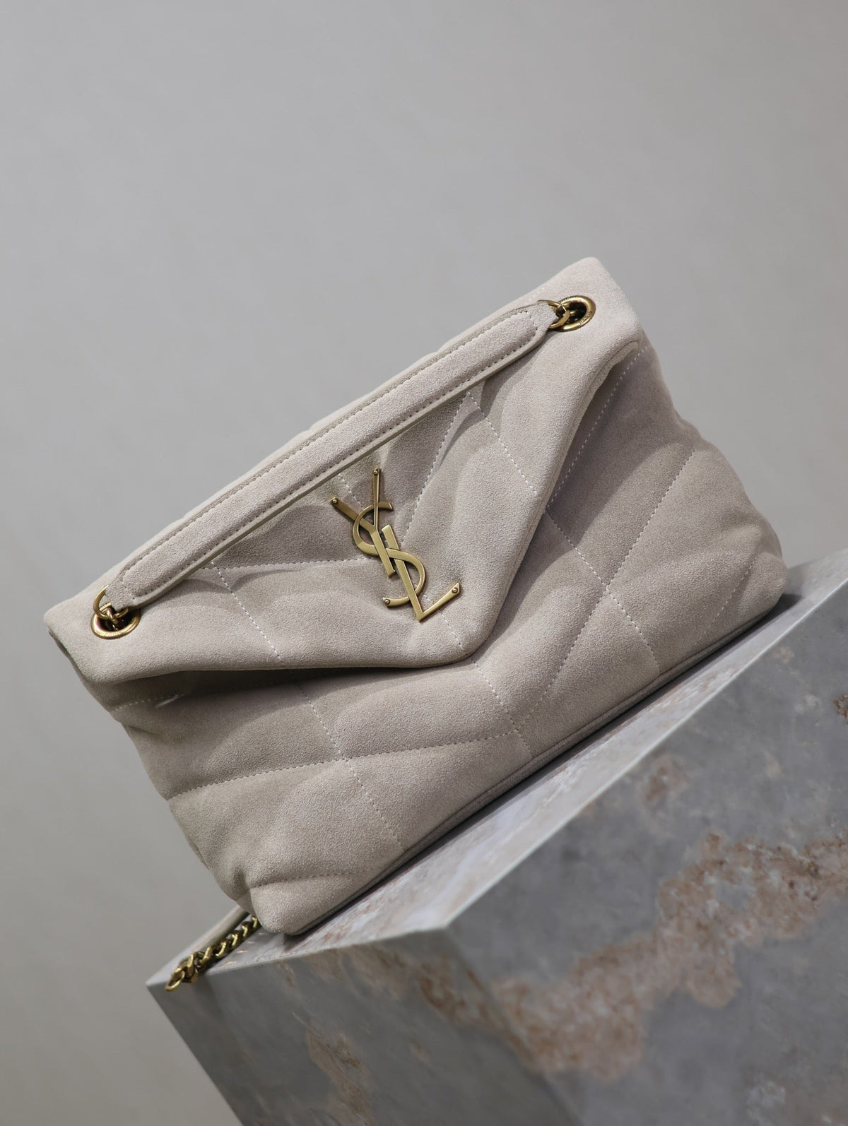 PUFFER BAG 29 IN OYSTER TAN SUEDE GOLD HARDWARE