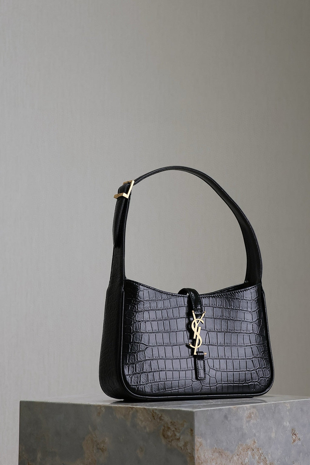 Le 5 a 7 Bag 25cm Black Crocodile Pattern Calfskin Ghw