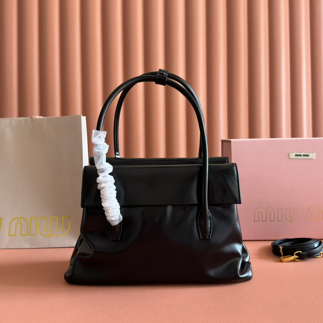 Miu Solitaire Bag 28 Black Calfskin