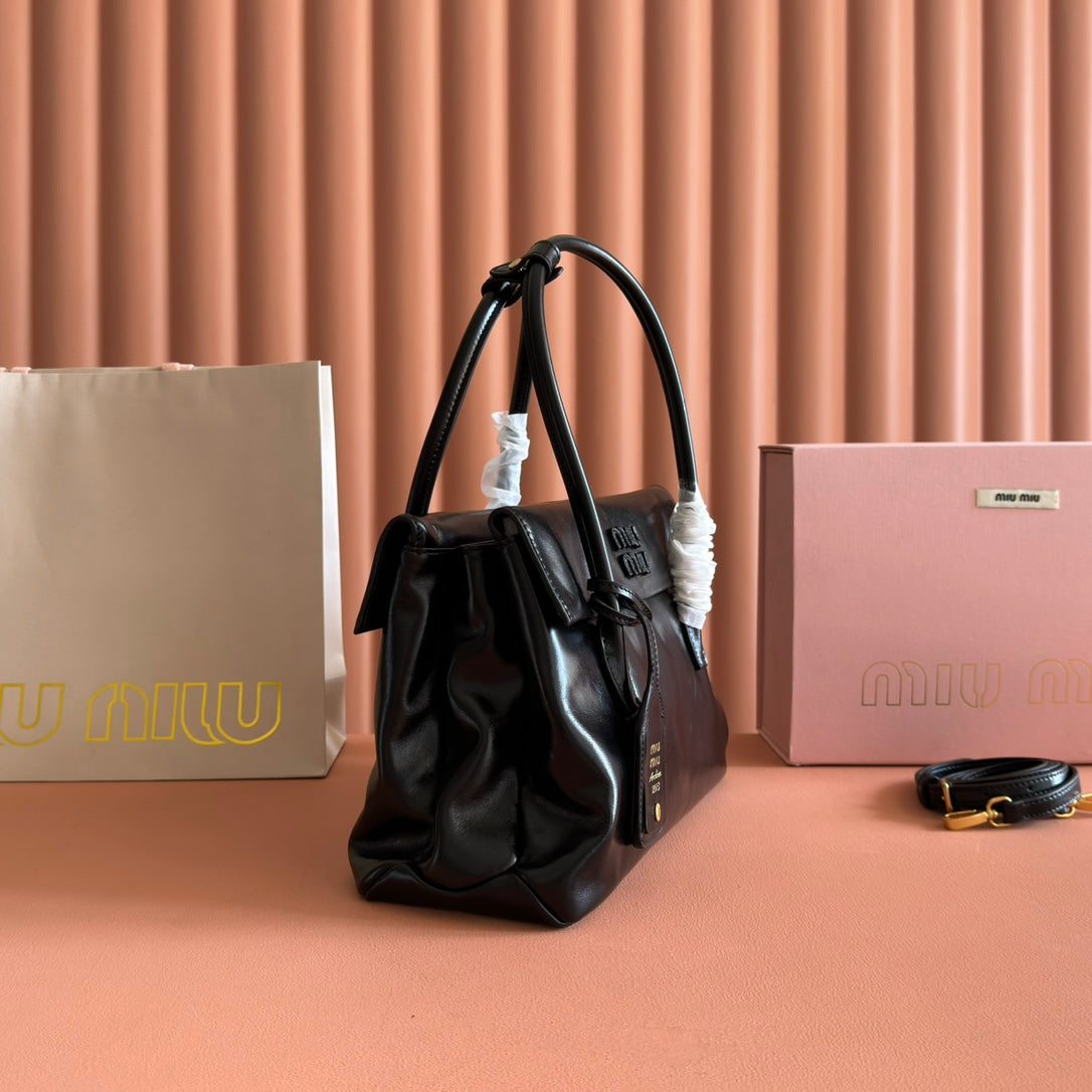 Miu Solitaire Bag 28 Black Calfskin
