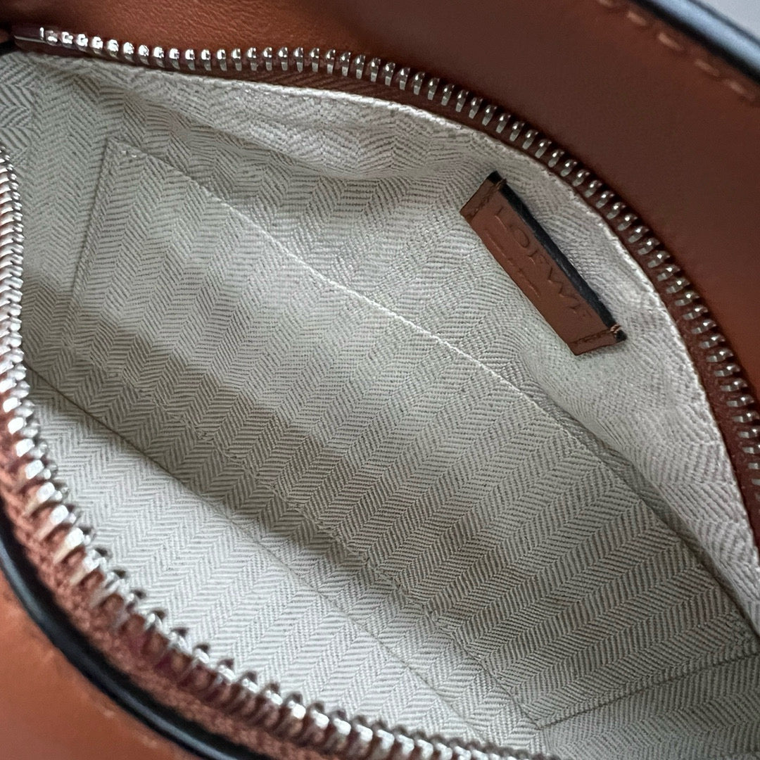 Small Puzzle 24 bag in classic gold calfskin shw