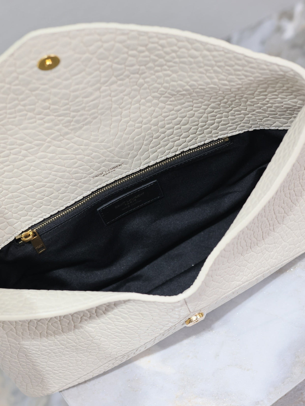 YSL WHITE LAMBSKIN CLUTCH 225388