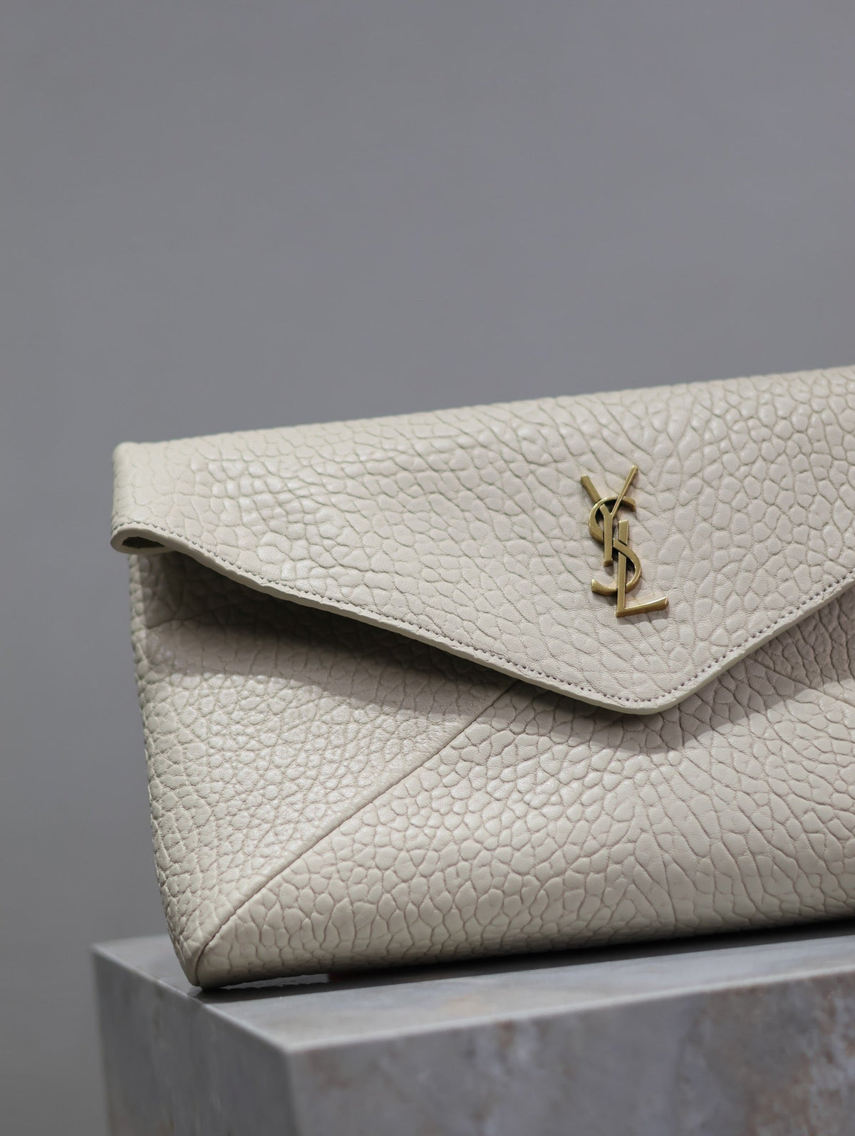 YSL WHITE LAMBSKIN CLUTCH 225388