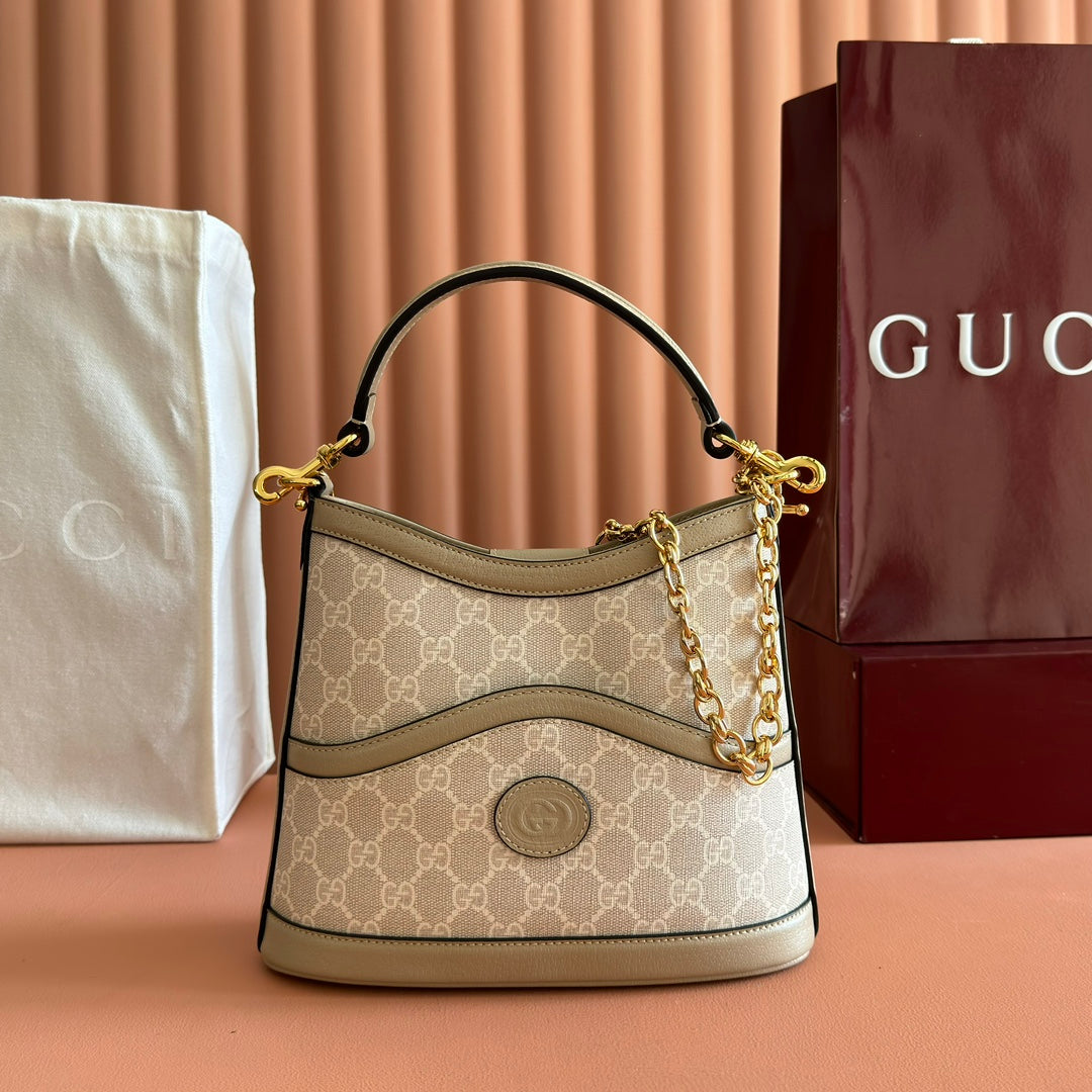 Gucci Large Interlocking G Shoulder Bag 25cm Khaki Beige GG Supreme Canvas Leather 273678