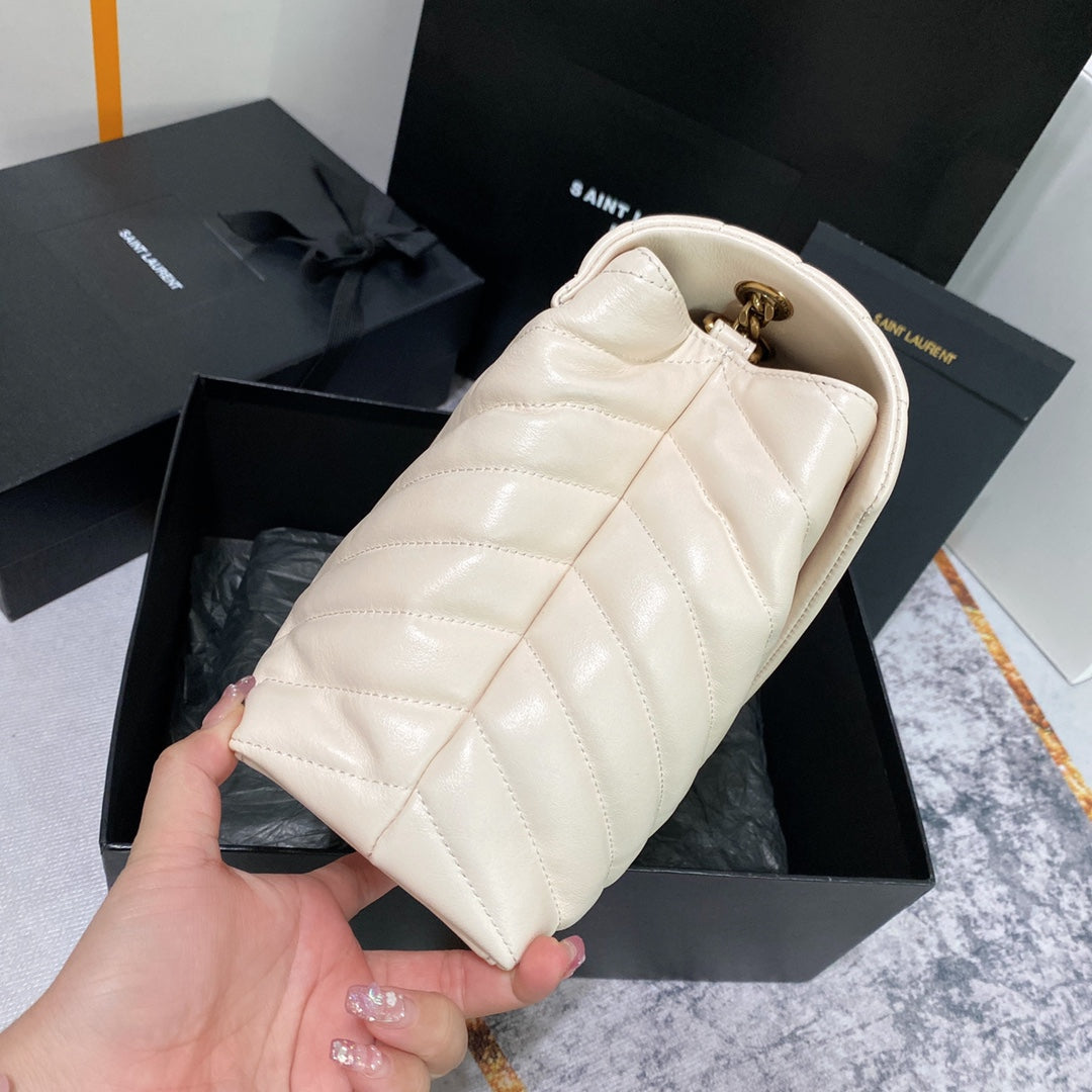 LOULOU MEDIUM 32 WHITE QUILTED LEATHER GOLD HARDWARE