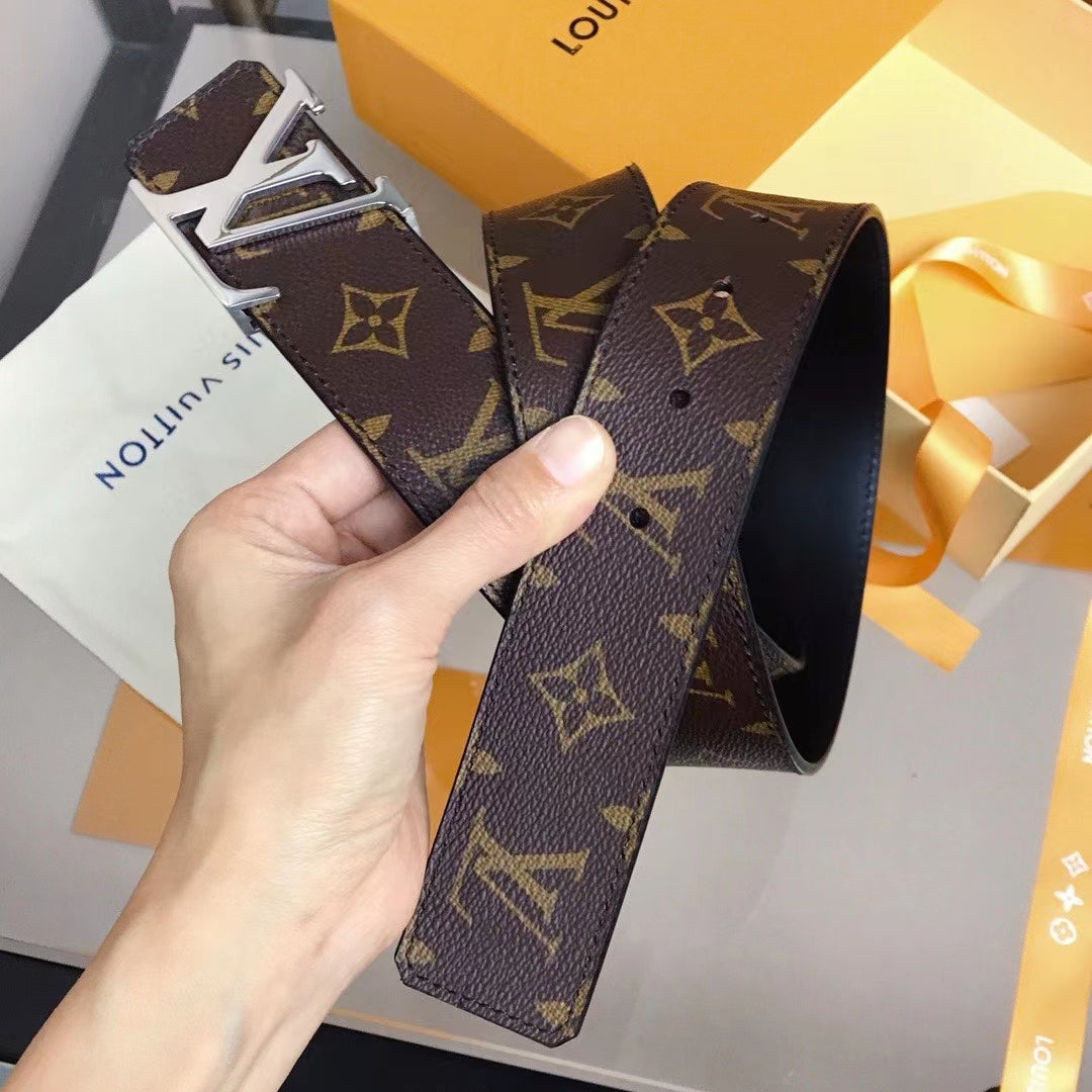 Louis Vuitton LV Initiales 40mm Reversible Belt Monogram Canvas