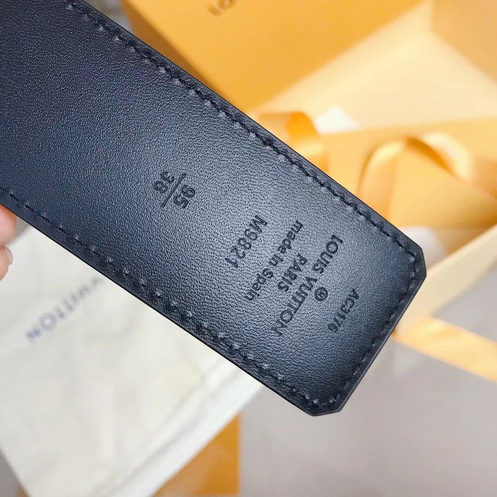 Louis Vuitton LV Initiales 40mm Reversible Belt Monogram Canvas