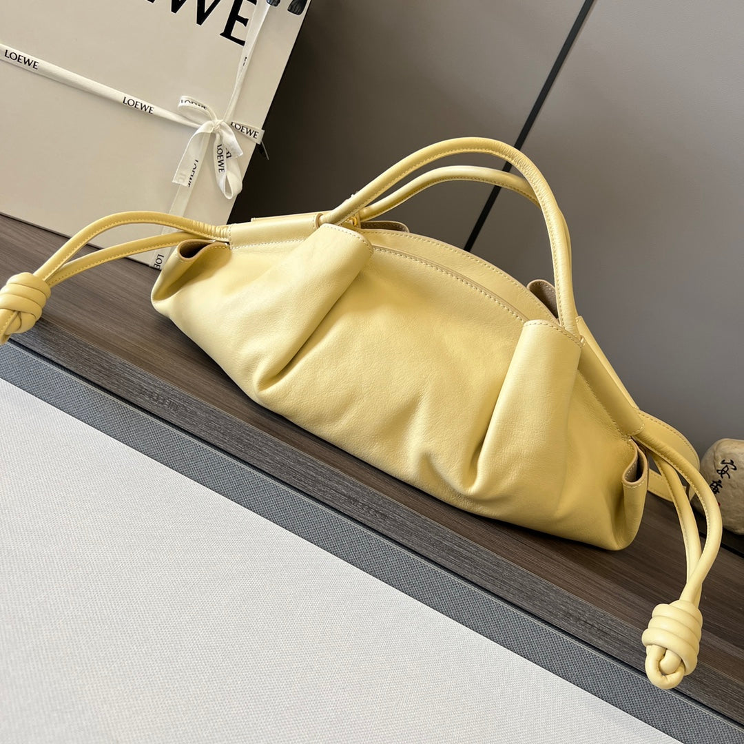 PASEO DUMPLING 31 BAG IN LIGHT YELLOW NAPPA CALFSKIN