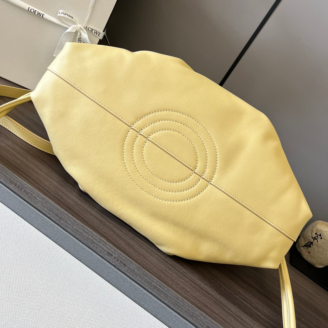 PASEO DUMPLING 31 BAG IN LIGHT YELLOW NAPPA CALFSKIN