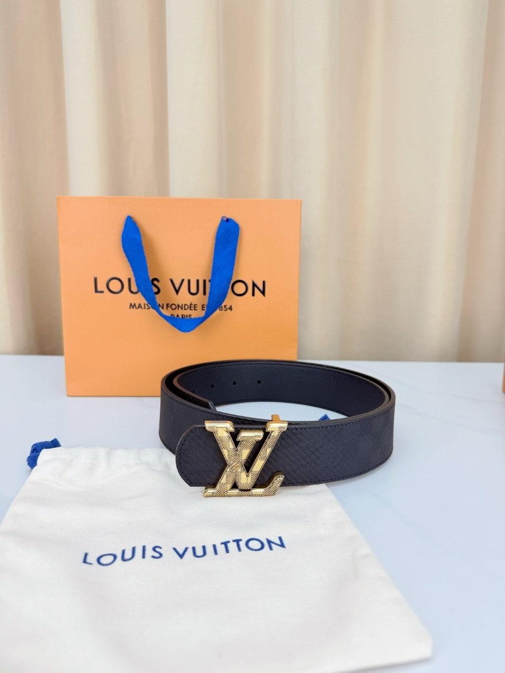 Louis Vuitton LV Dimension Damier 40mm Reversible Belt