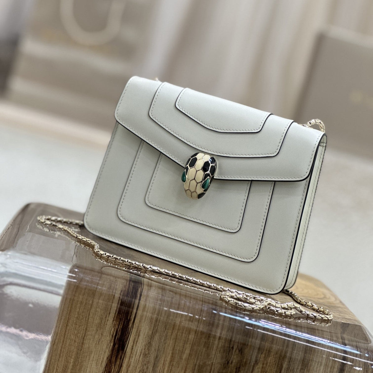 SERPENT FOREVER CROSSBODY 20CM BAG WHITE CALFSKIN 1 COMPARTMENT
