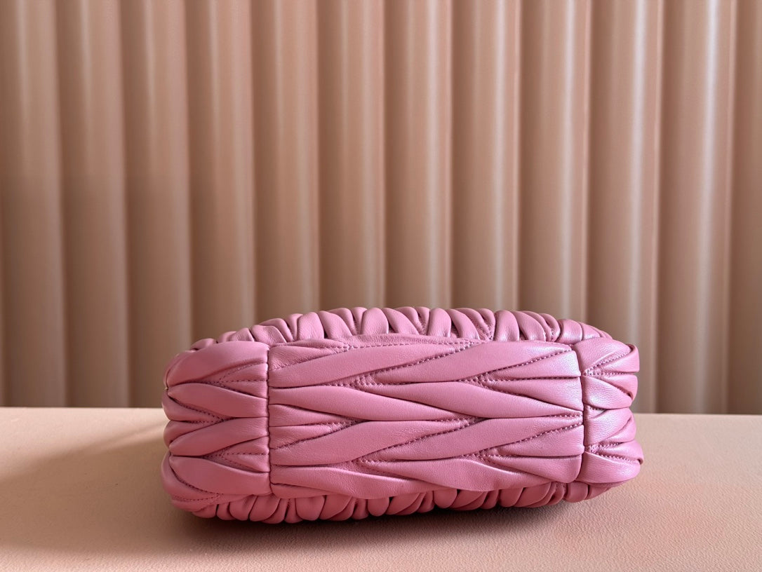 WANDER MATELASSÉ HANDBAG 23 IN CONTESSA PINK LAMBSKIN