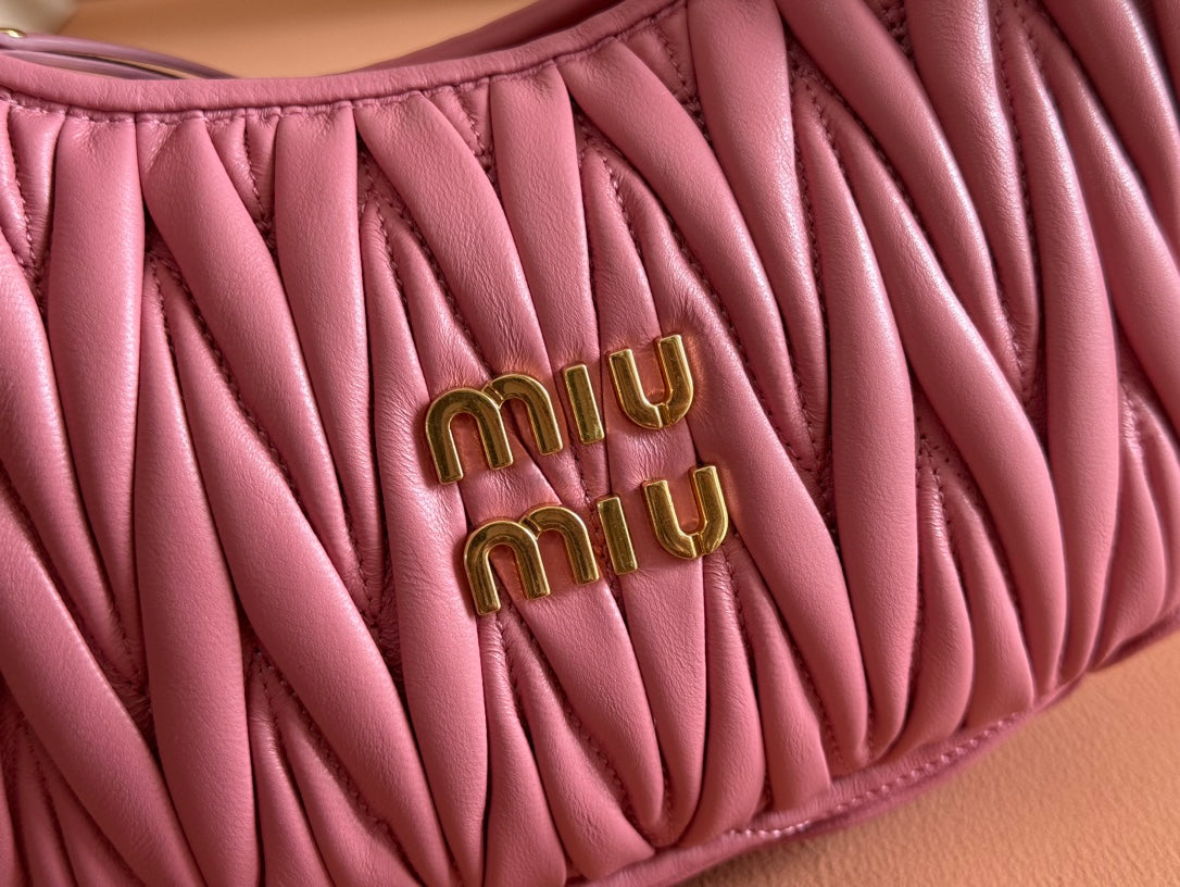 WANDER MATELASSÉ HANDBAG 23 IN CONTESSA PINK LAMBSKIN