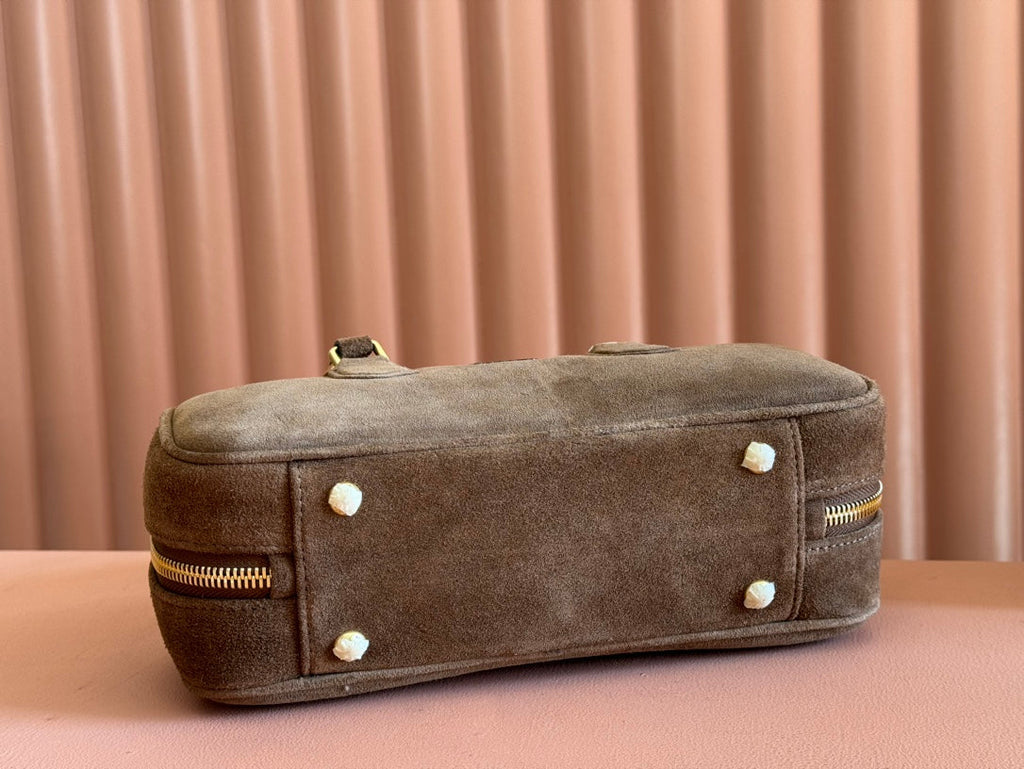 ARCADIE BAG 27 IN CEDAR BROWN SUEDE GOLD HARDWARE