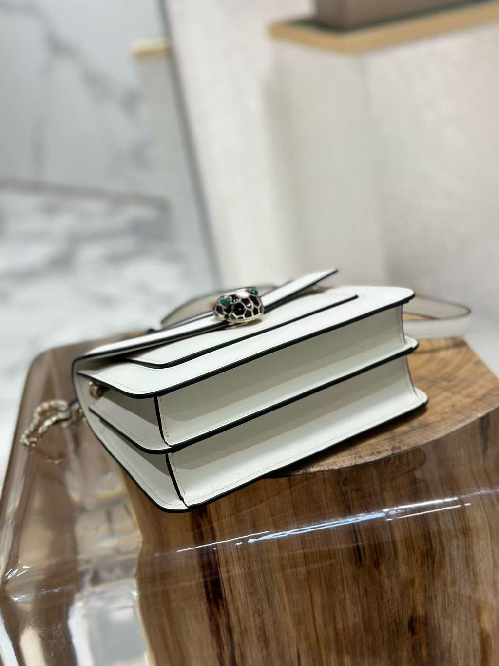 BVL Serpenti Forever Shoulder Bag 19cm White Calfskin GHW 188633