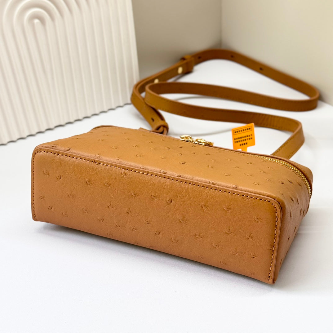 LP Extra Bag 19cm Ostrich Pattern Gold Calfskin Gold Hardware