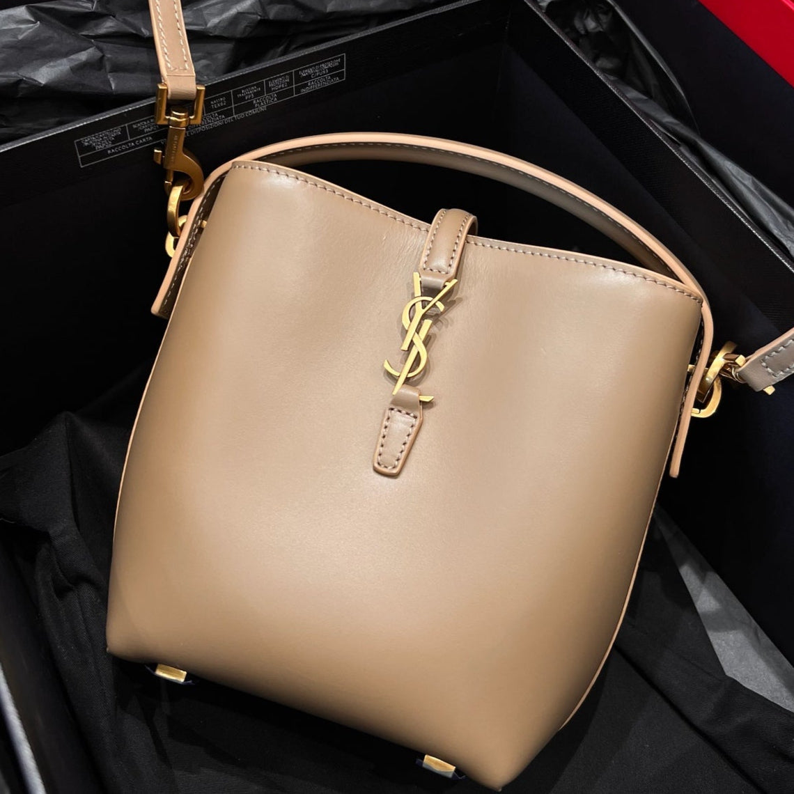 Le 37 Bucket Bag 15cm Beige Gold Cowhide