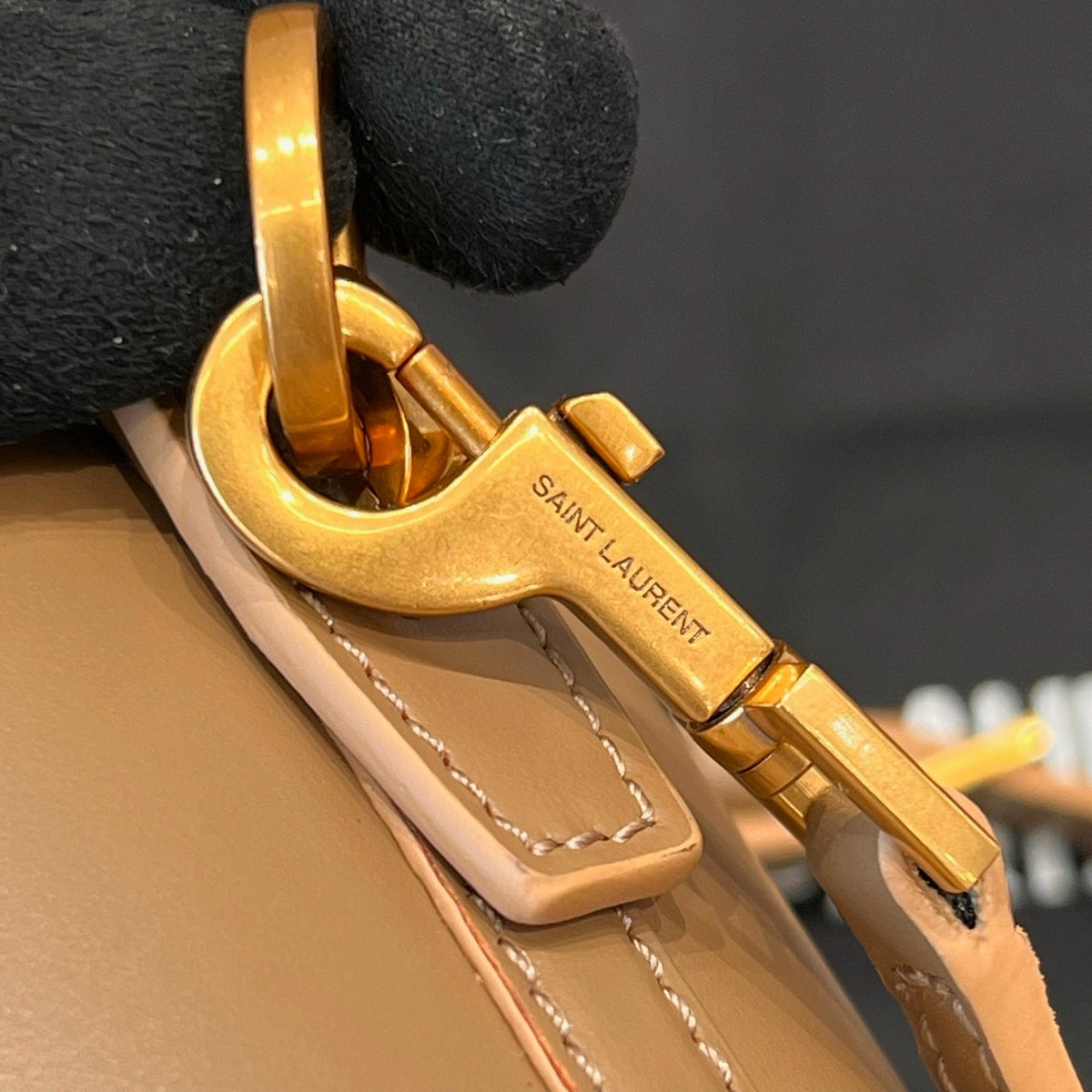 Le 37 Bucket Bag 15cm Beige Gold Cowhide