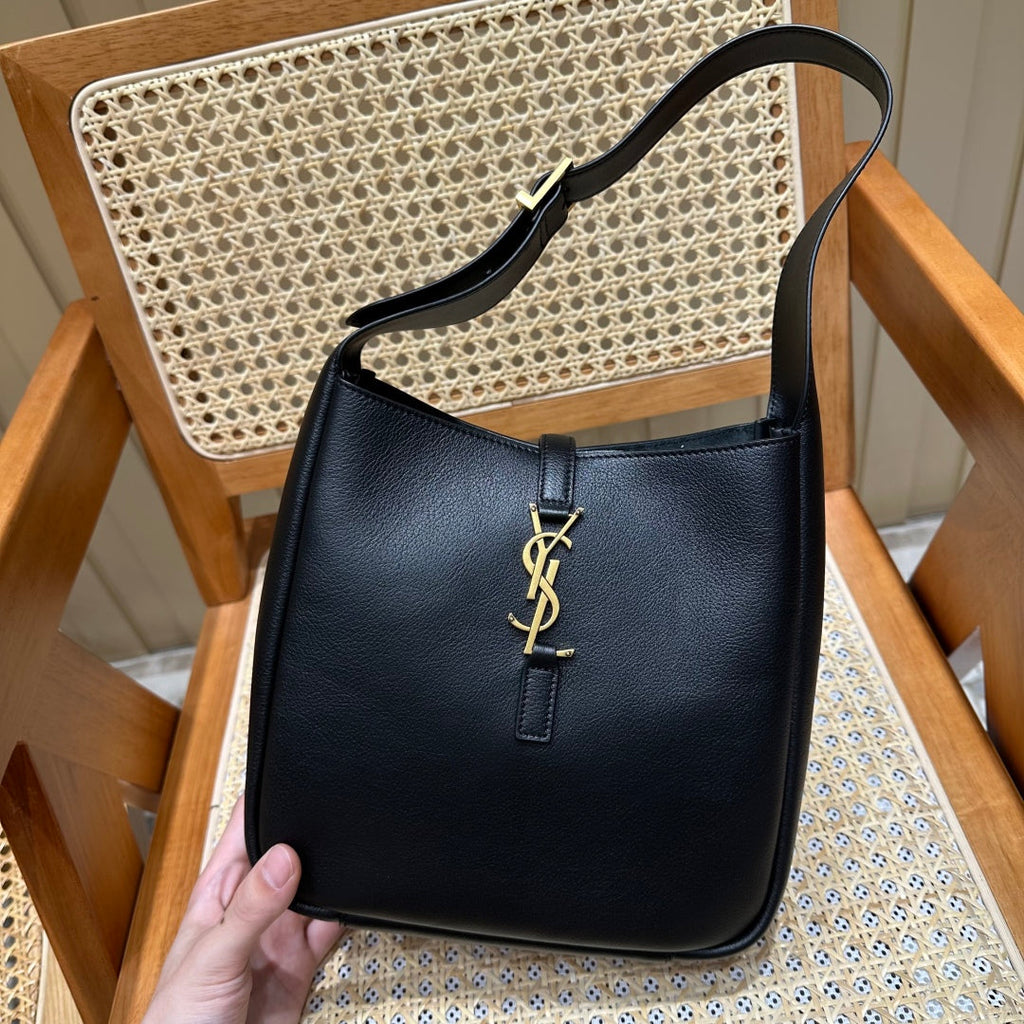 YSL Shoulder Bag 23cm Black Gold Cowhide