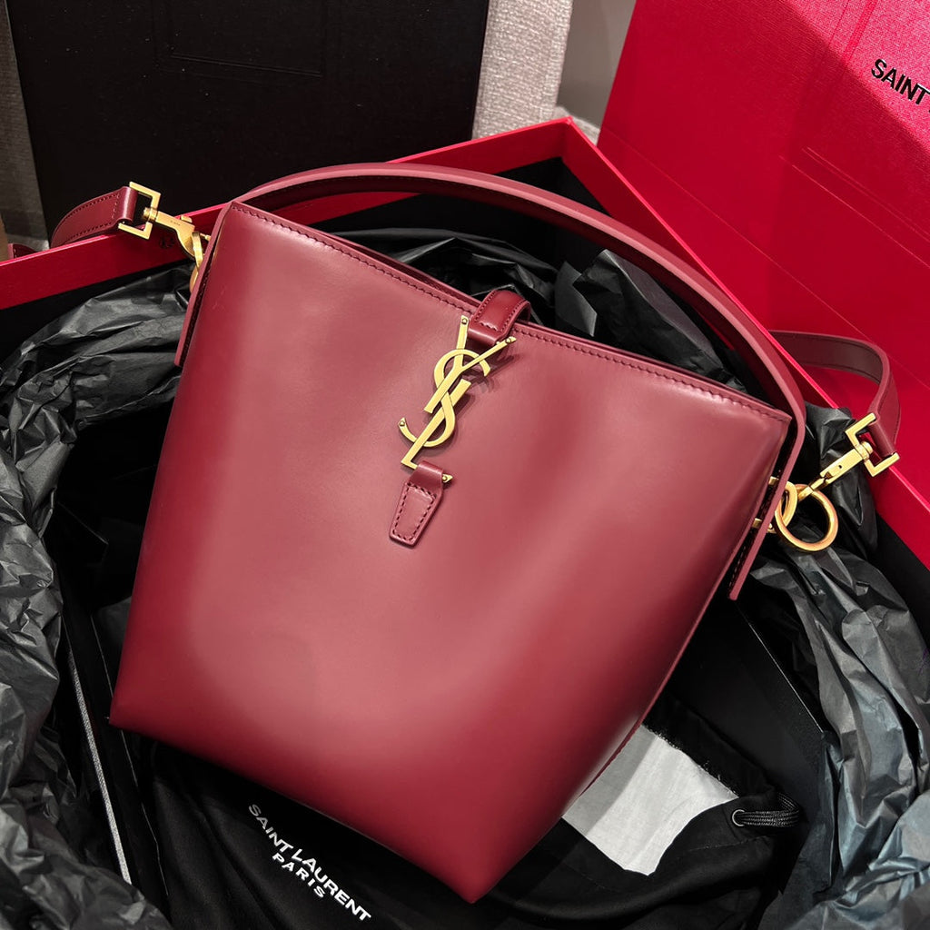 Le 37 Bucket Bag 20cm Red Gold Cowhide