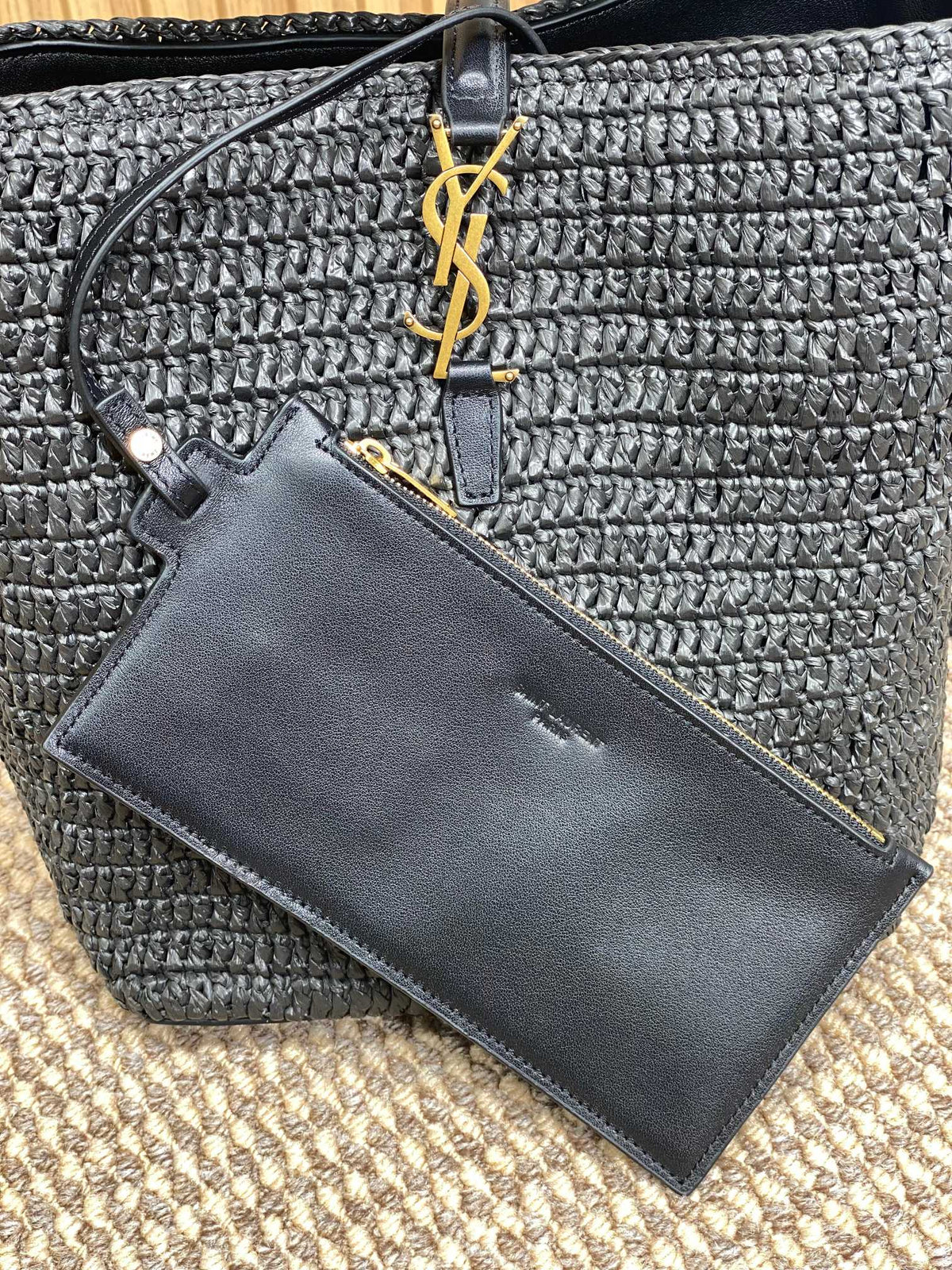 le 37 woven raffia 20cm black calfskin