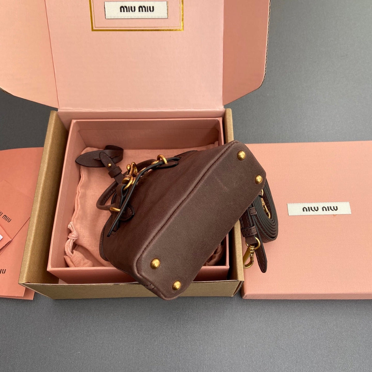AVENTURE BAG 13 IN CRATER BROWN SHINY CALFSKIN