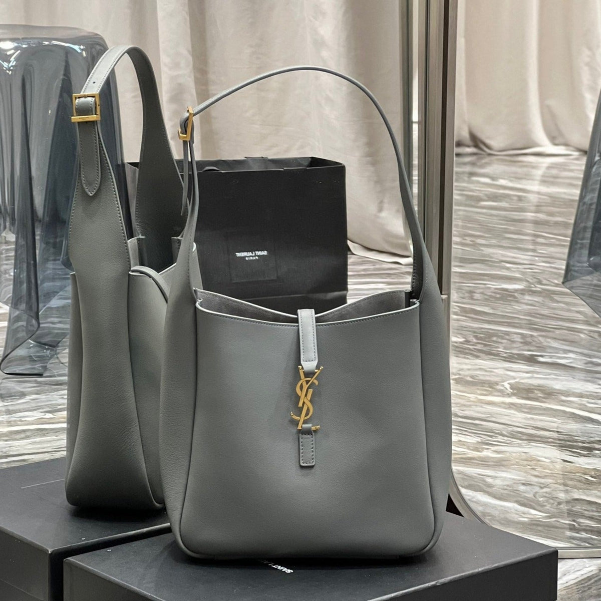 le 5a7 small 23 rock gray calfskin