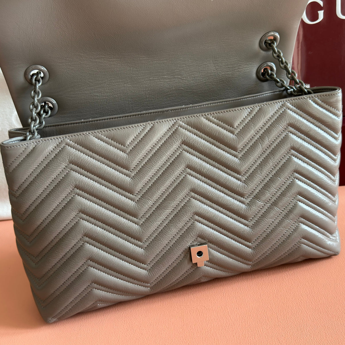 GG MaxiMatelassé GG Marmont Shoulder Bag 37.5 Grey Leather