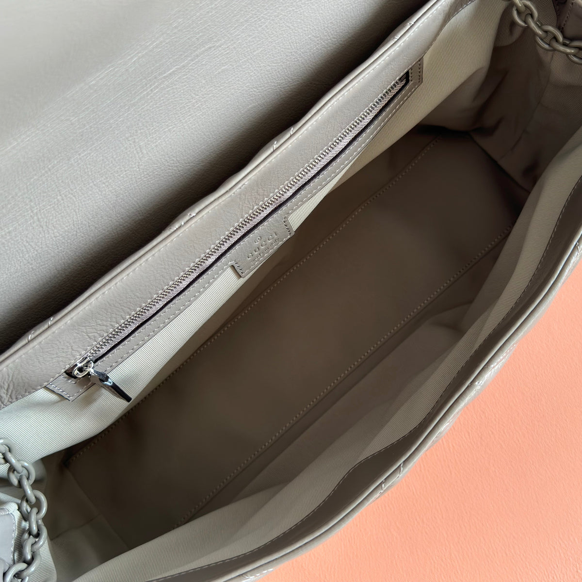 GG MaxiMatelassé GG Marmont Shoulder Bag 37.5 Grey Leather