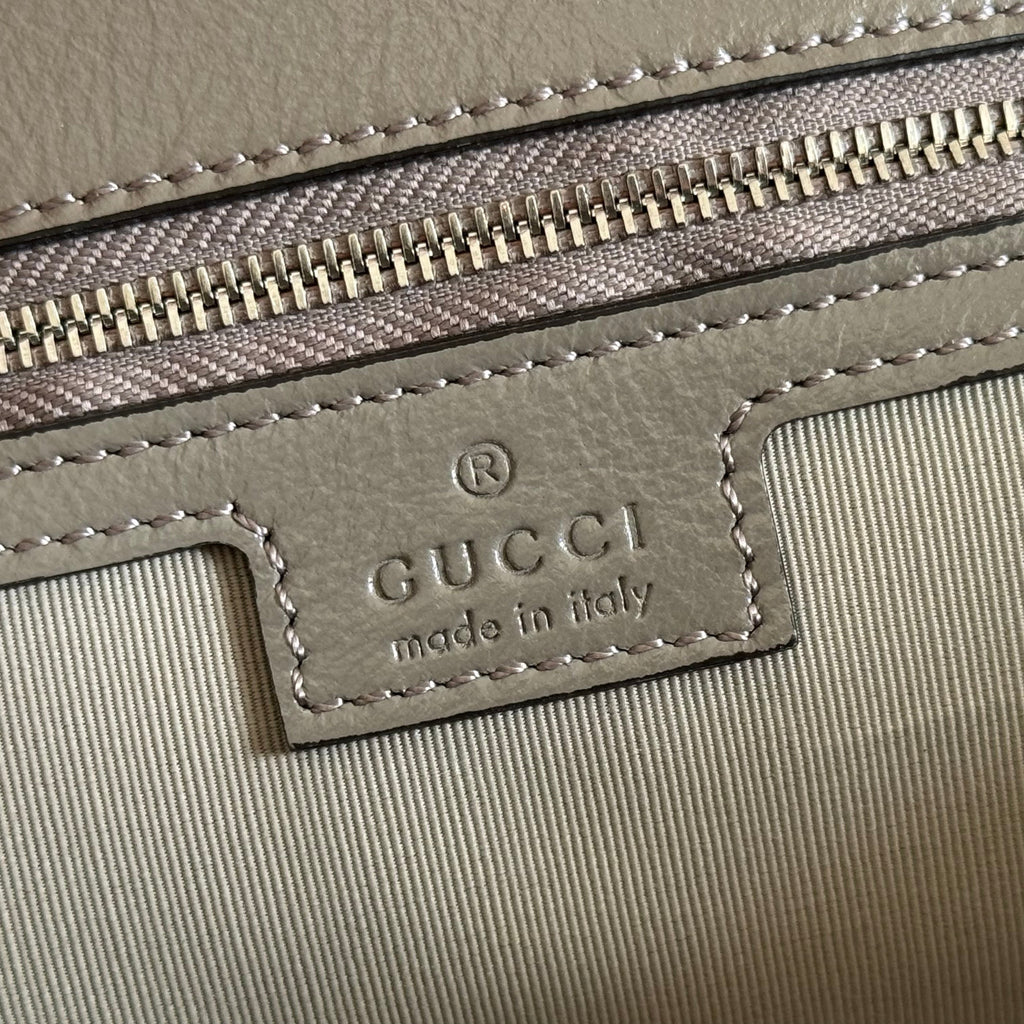 GG MaxiMatelassé GG Marmont Shoulder Bag 37.5 Grey Leather