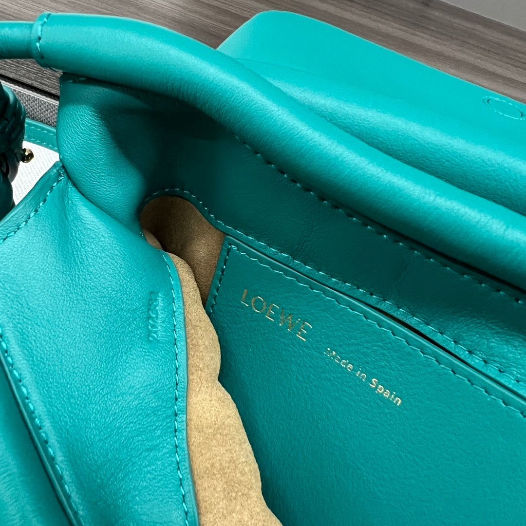 Loew Paseo Shoulder Bag 25cm Tropical Aqua Cowhide
