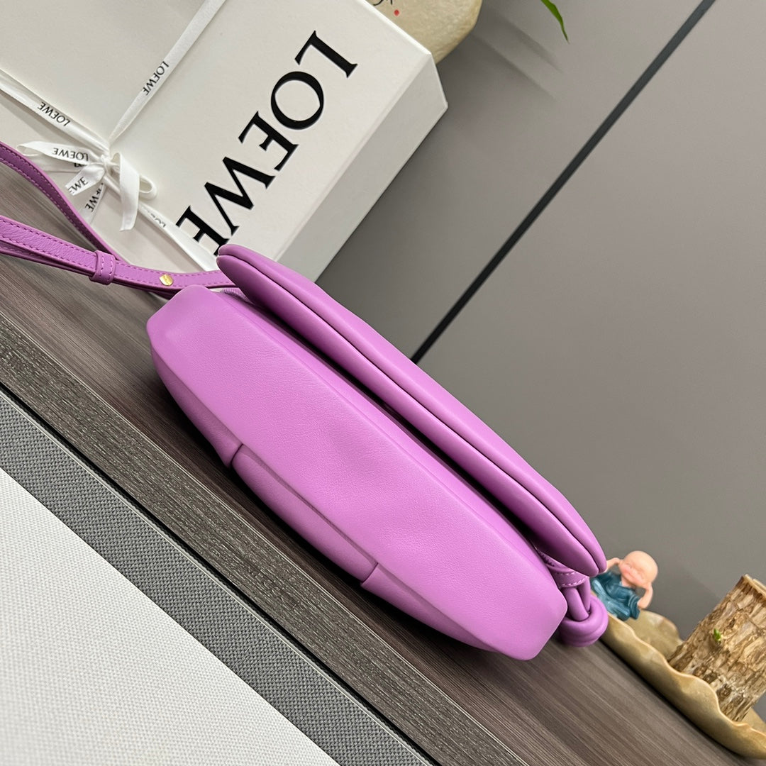 Loew Paseo Shoulder Bag 25cm Light Magenta Cowhide