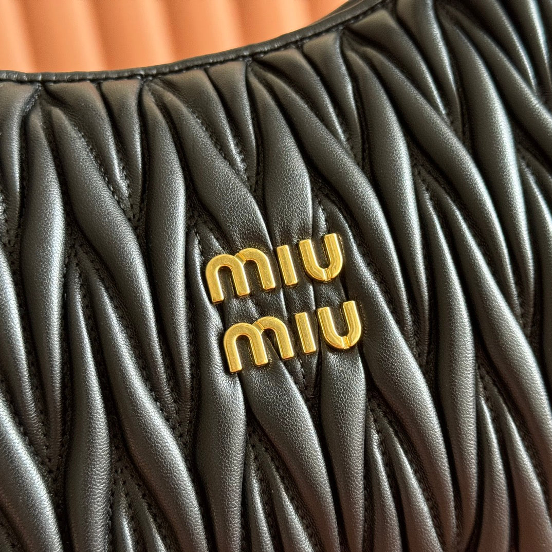 Miu Wander Matelassé Shoulder Bag 29cm Black Lambskin