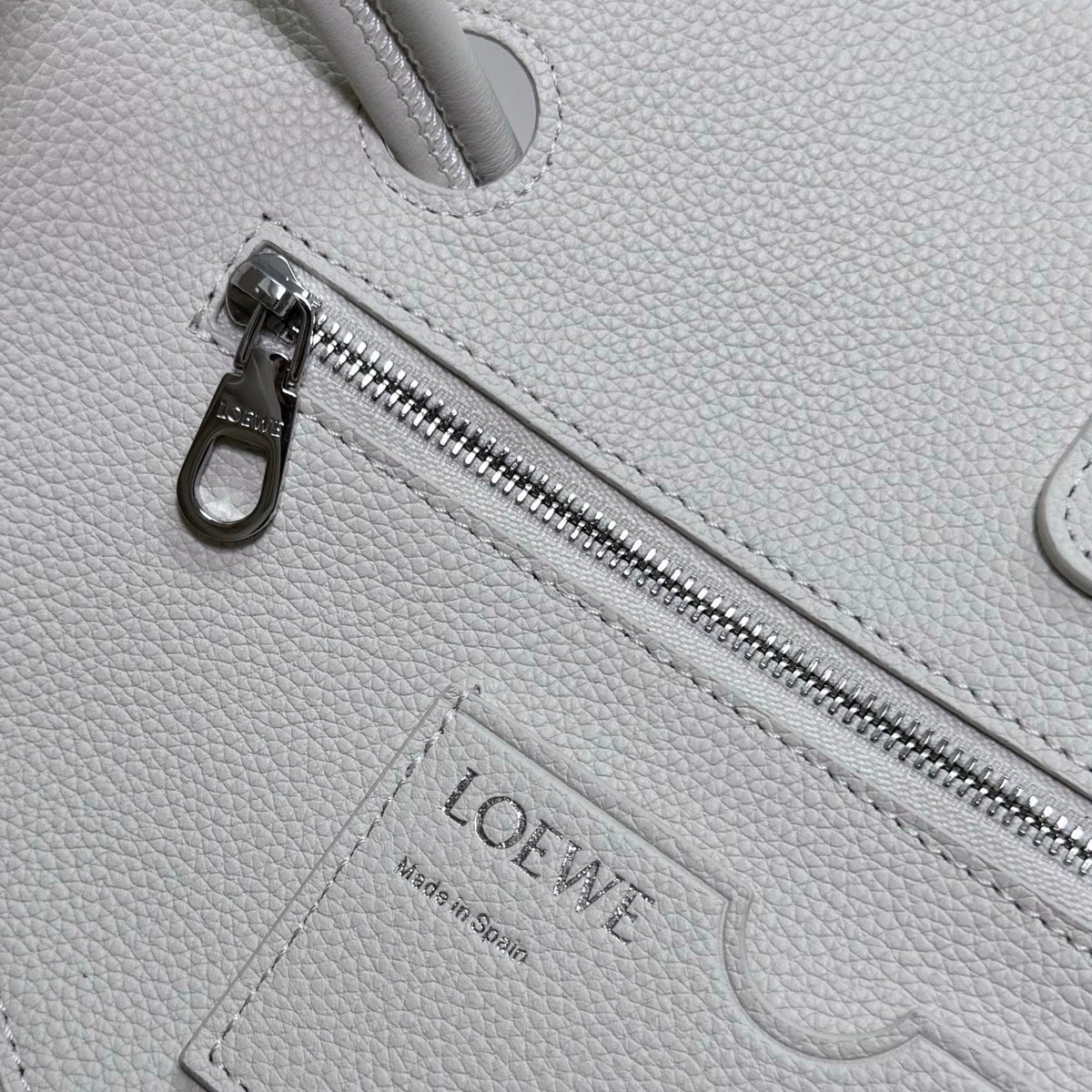Loewe Madrid Bag 33cm White Grain Cowhide