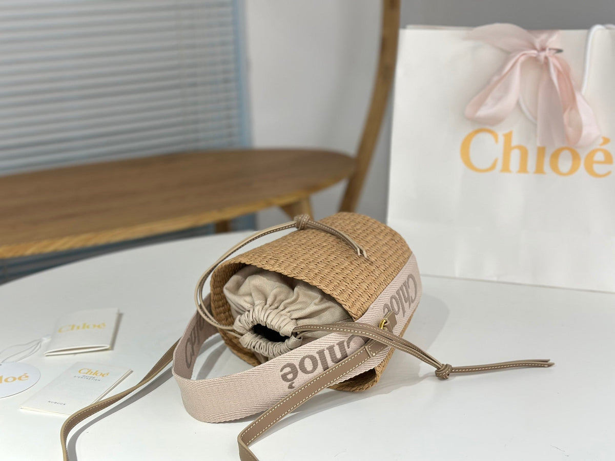 Chloe Woody straw bucket bag 16cm beige raffia
