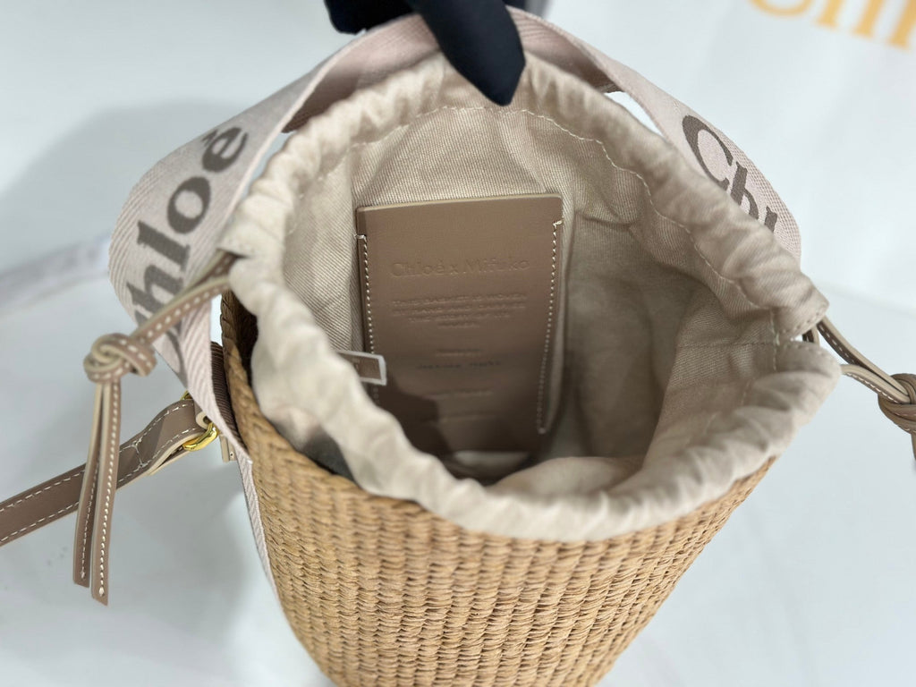 Chloe Woody straw bucket bag 16cm beige raffia