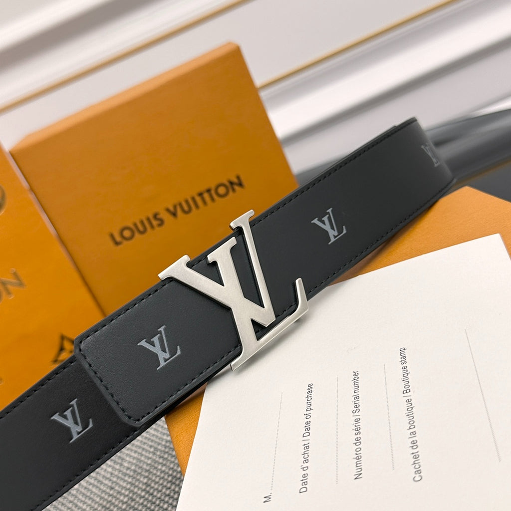 Louis Vuitton LV Initiales Blason 40MM Reversible Belt
