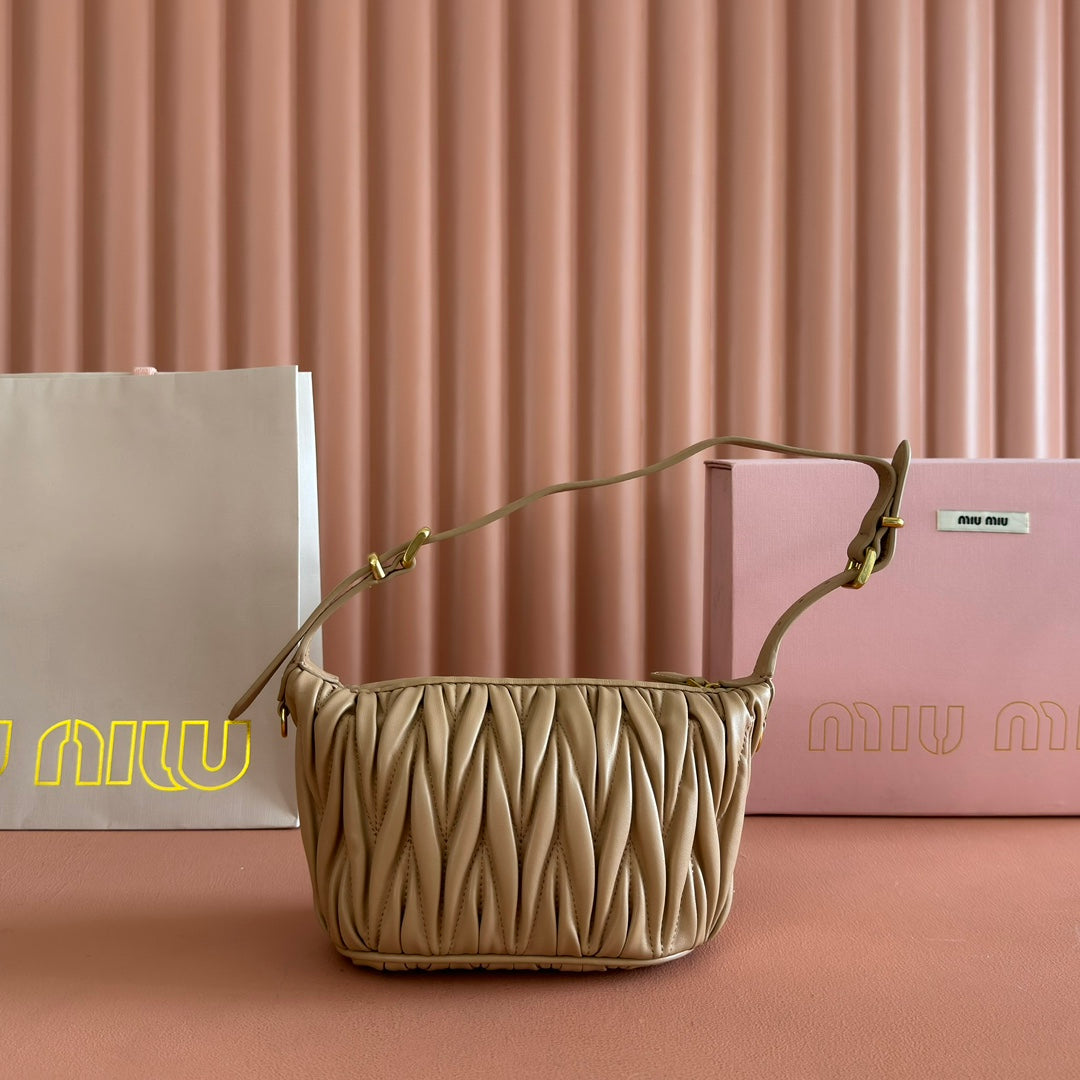 Miu Matelassé Pouch Bag 15cm Light Brown Leather