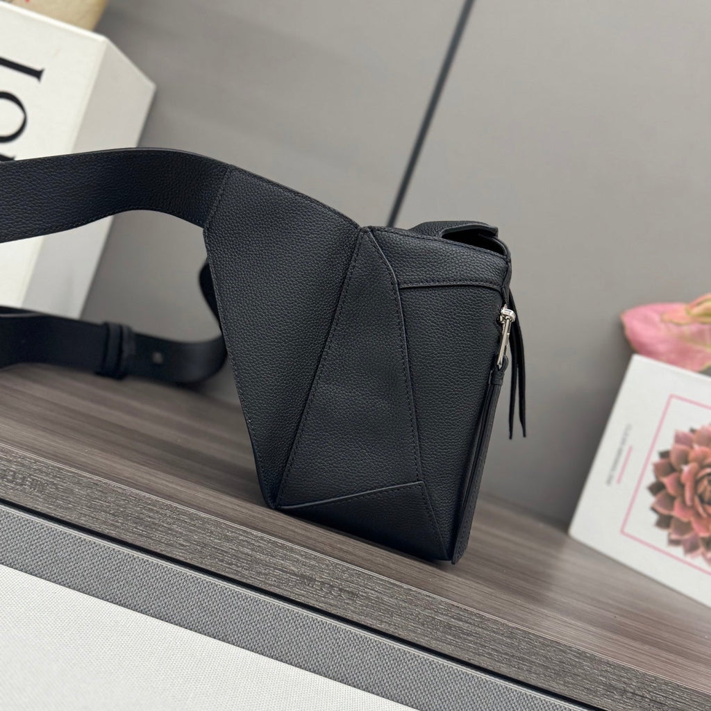 Loewe Puzzle Waist Bag 24 Black Cowhide