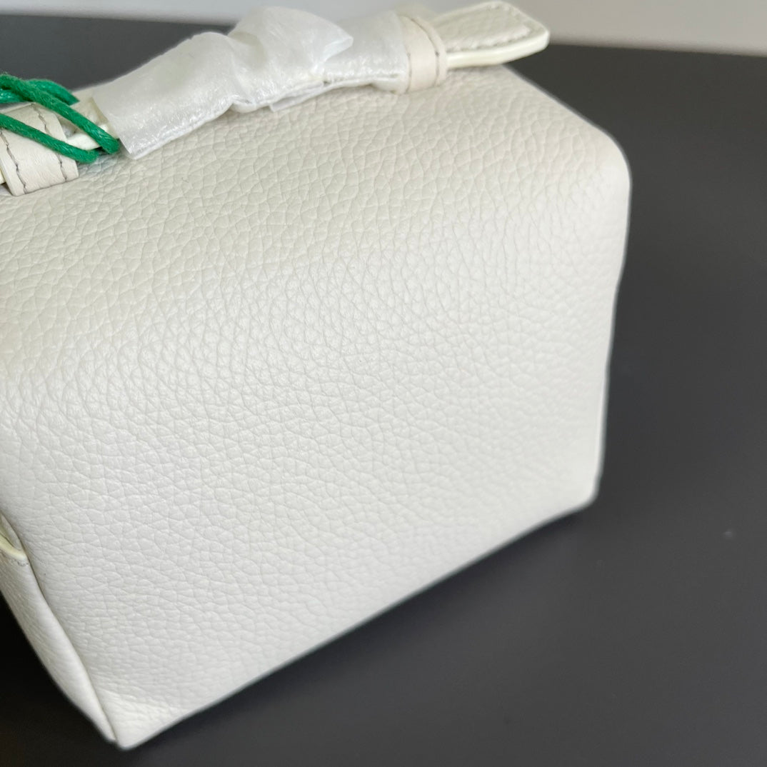 EXTRA POCKET L12 IN WHITE CALFSKIN WITH SILVER HARDWARE