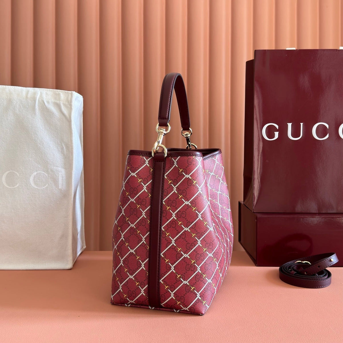 GG Emblem Bucket Bag 25cm Red GG Fabric