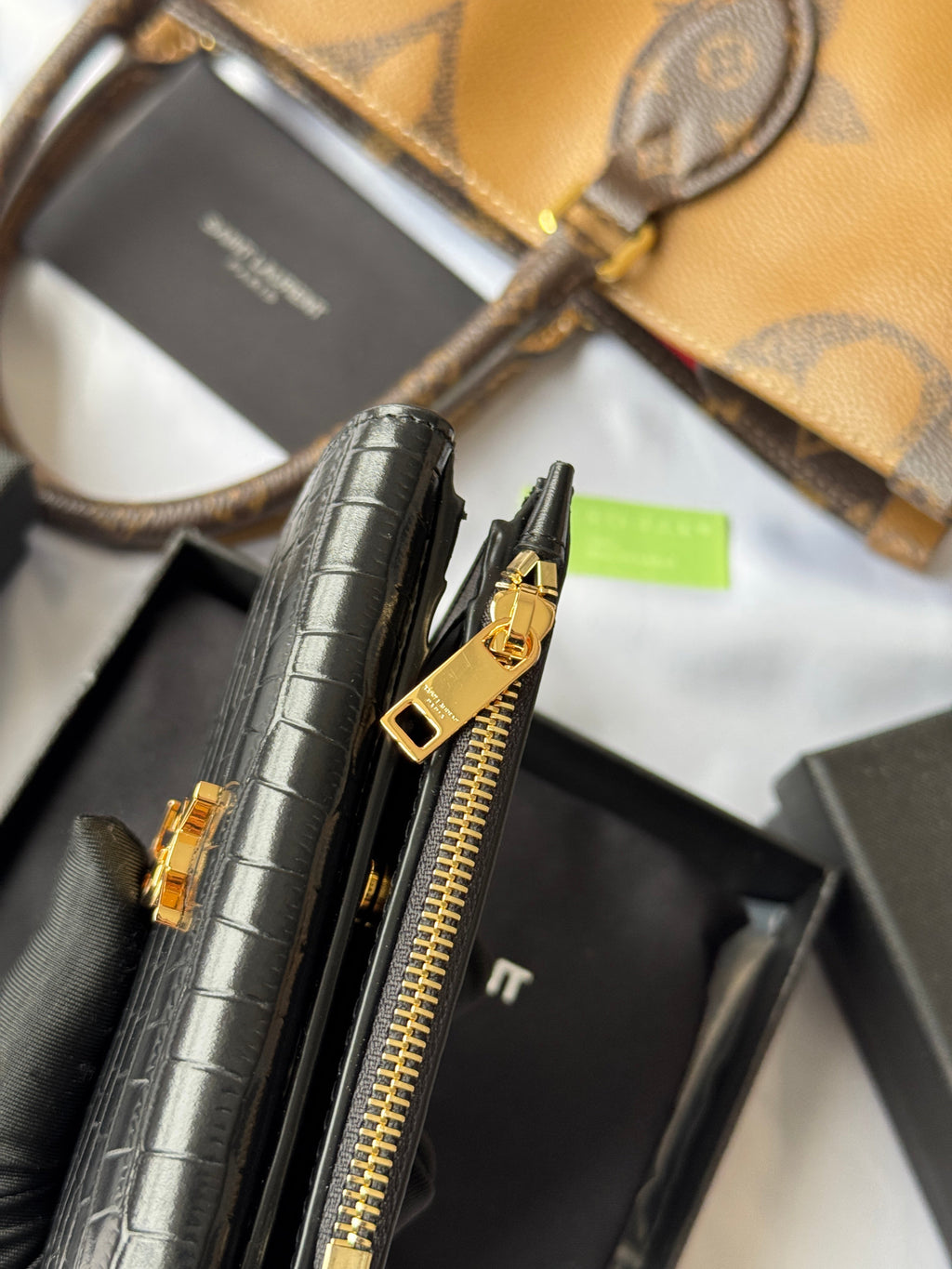 YSL Tri-fold Wallet 12cm Black Gold Alligator leather