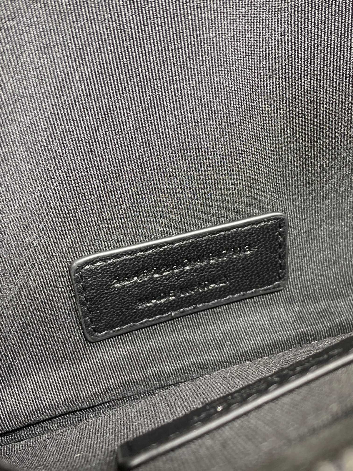 YSL Black Hardware Logo Zipper Clutch 23cm Black Caviar Cowhide