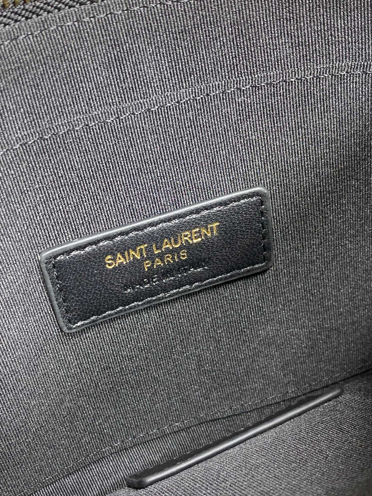 YSL Gold Hardware Logo Zipper Clutch 23cm Black Caviar Cowhide