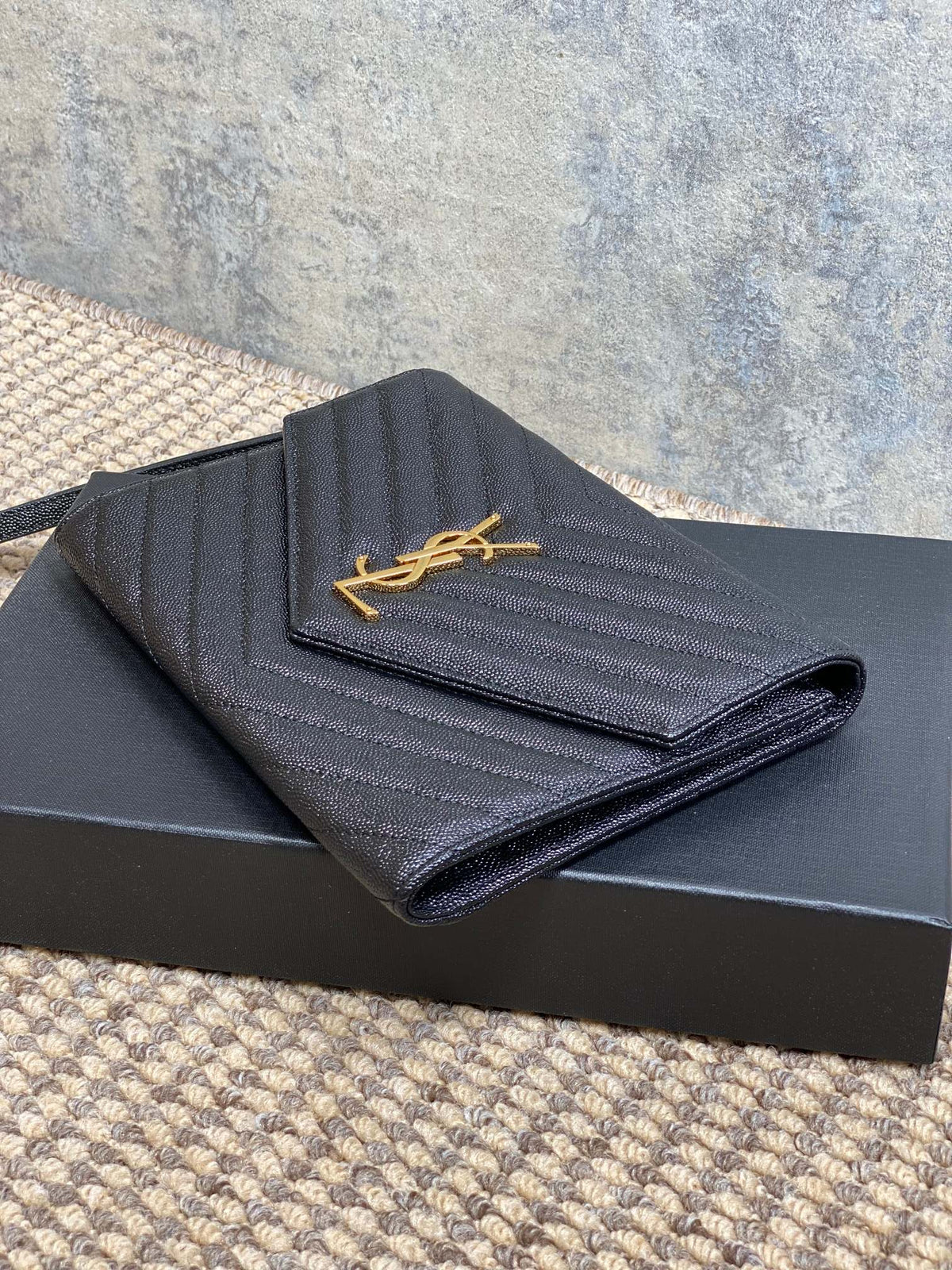 YSL Gold Hardware Logo Clutch 21cm Black Caviar Cowhide
