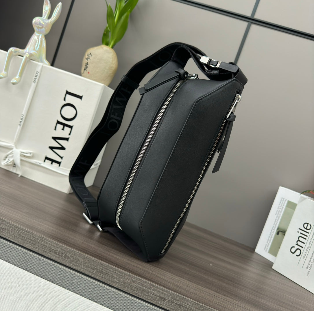 Loewe 2025 Convertible Sling Black Calfskin 274662