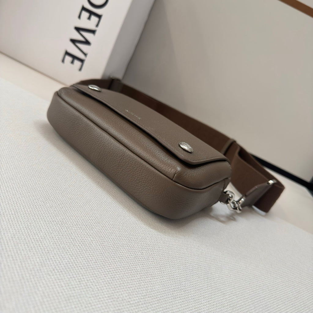 Loewe 2025 Flamenco Lucky 30cm Bag Meadow Green Nappa Calfskin 274605